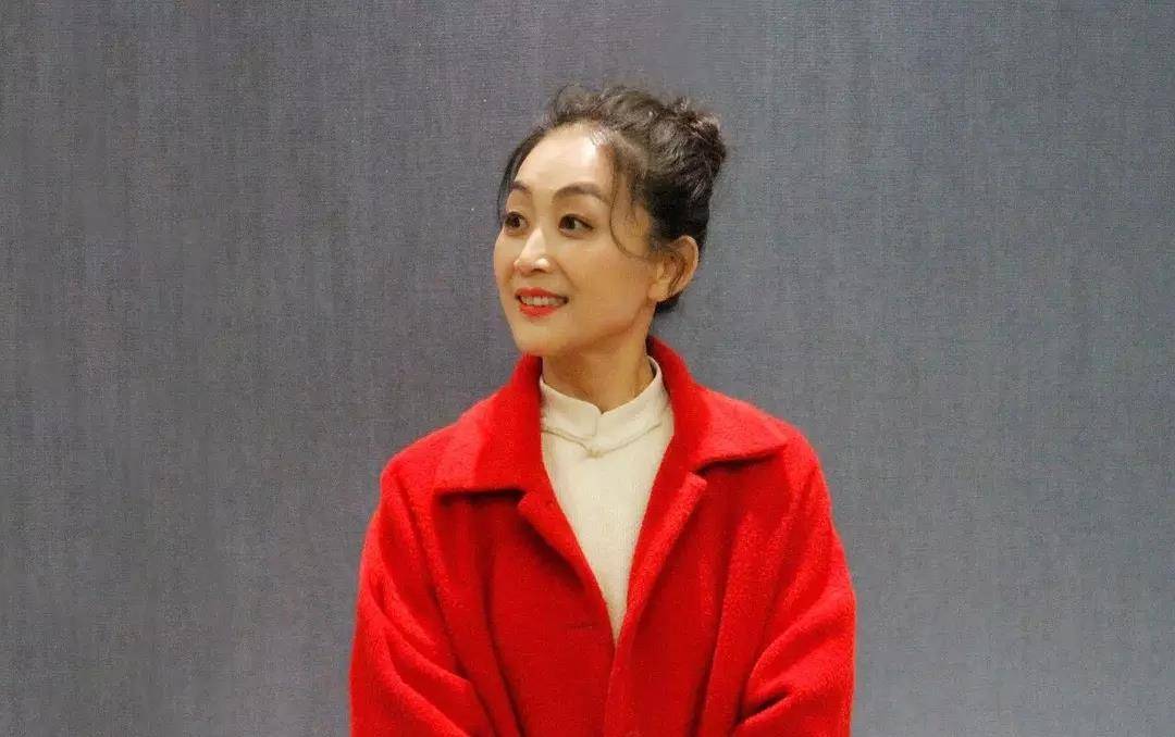 山东演员，自信、变革与成就的力量之旅